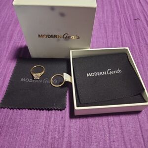 The EVELYN Modern Gents Gold Ring Set